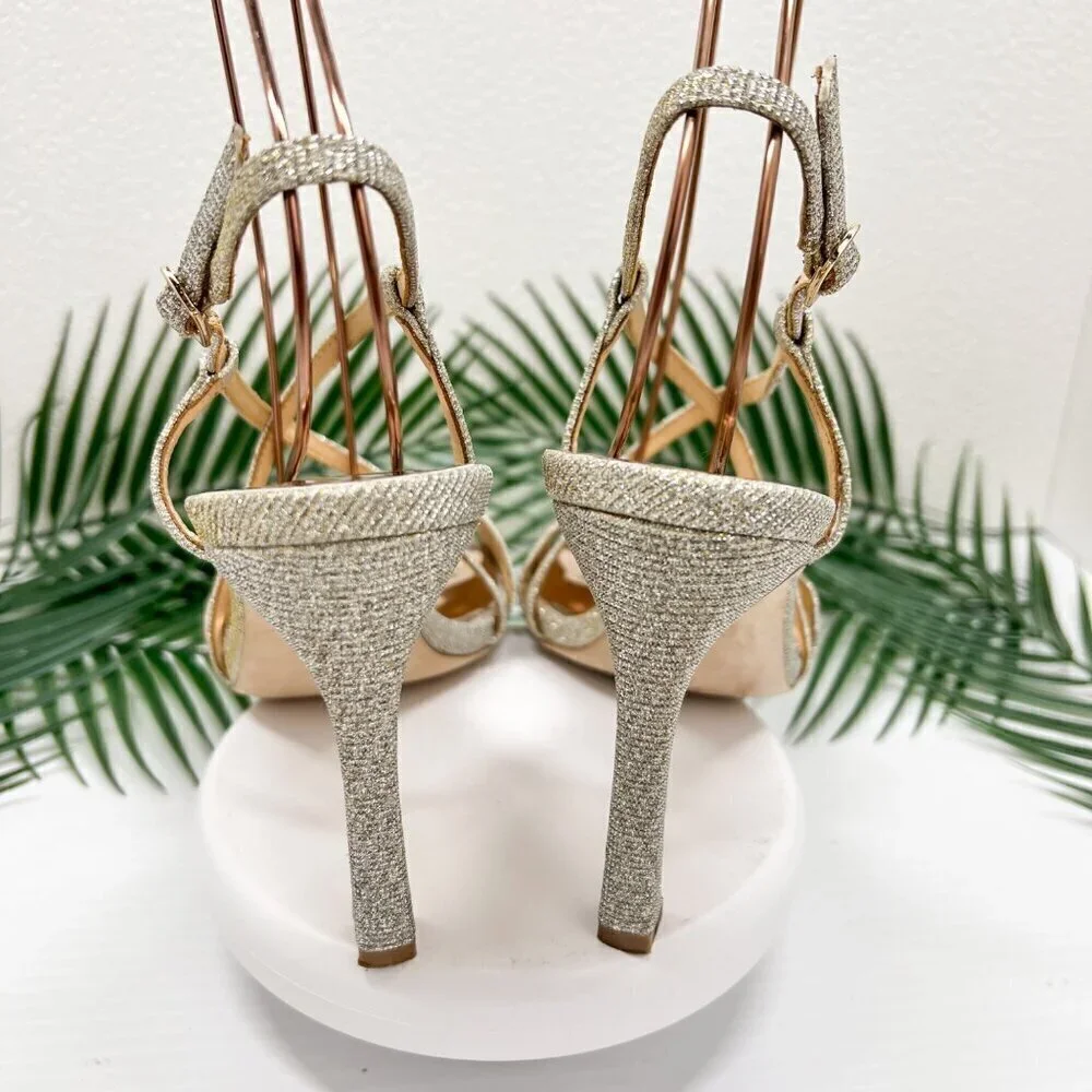 Badgley Mischka Ebiza Glitter Cross Strap Sandal Size 6 Silver Squared Open Toe